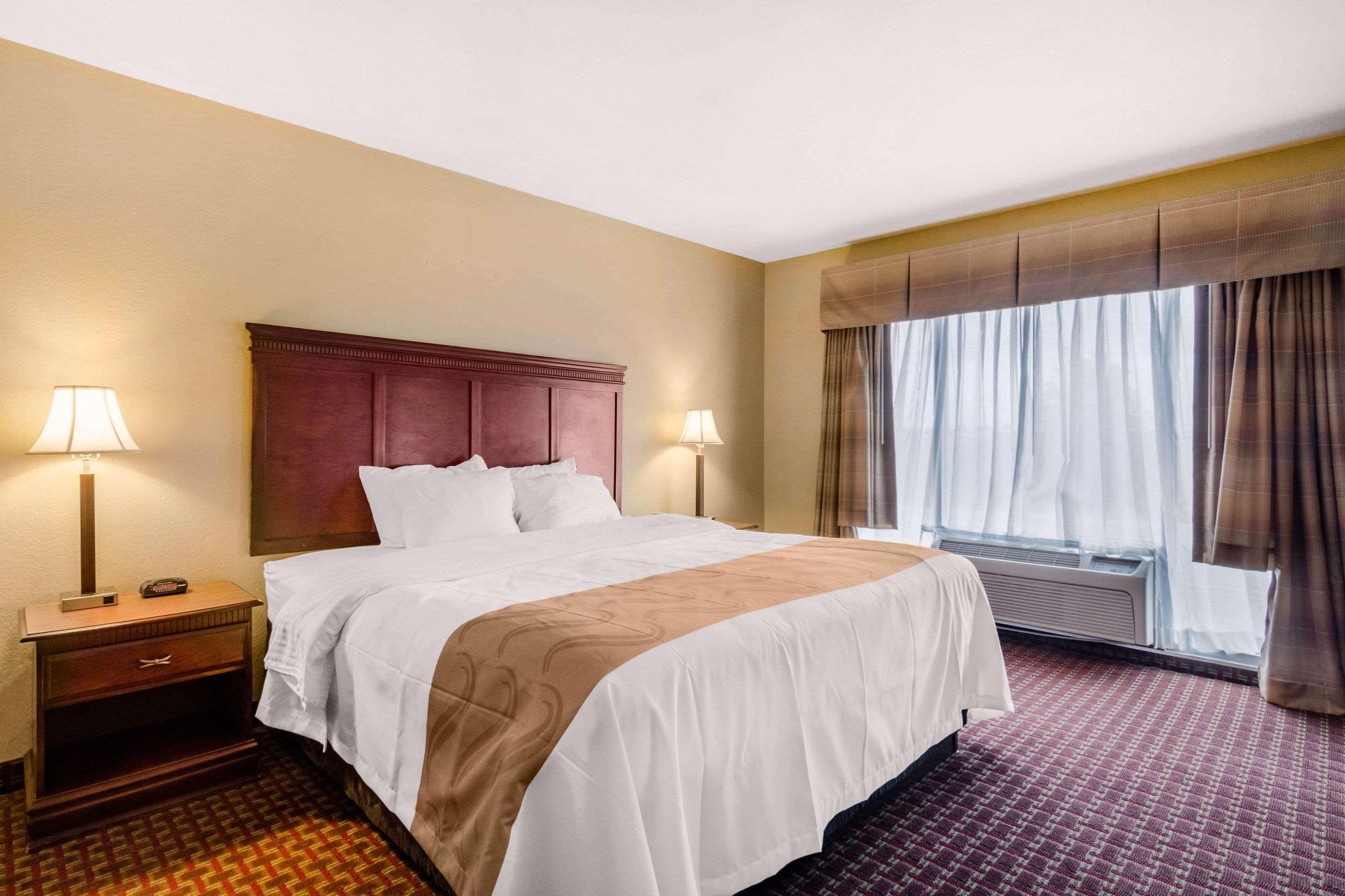Quality Inn & Suites Картаж Экстерьер фото