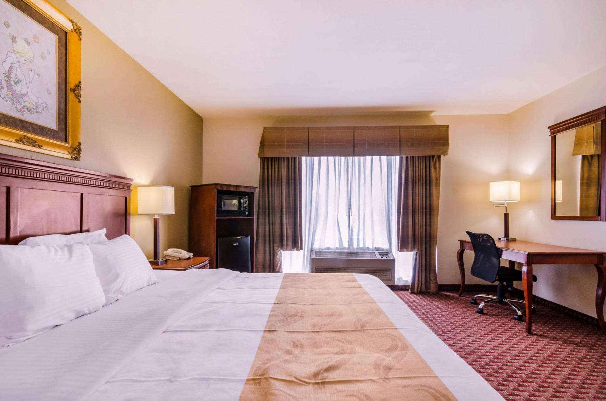 Quality Inn & Suites Картаж Экстерьер фото