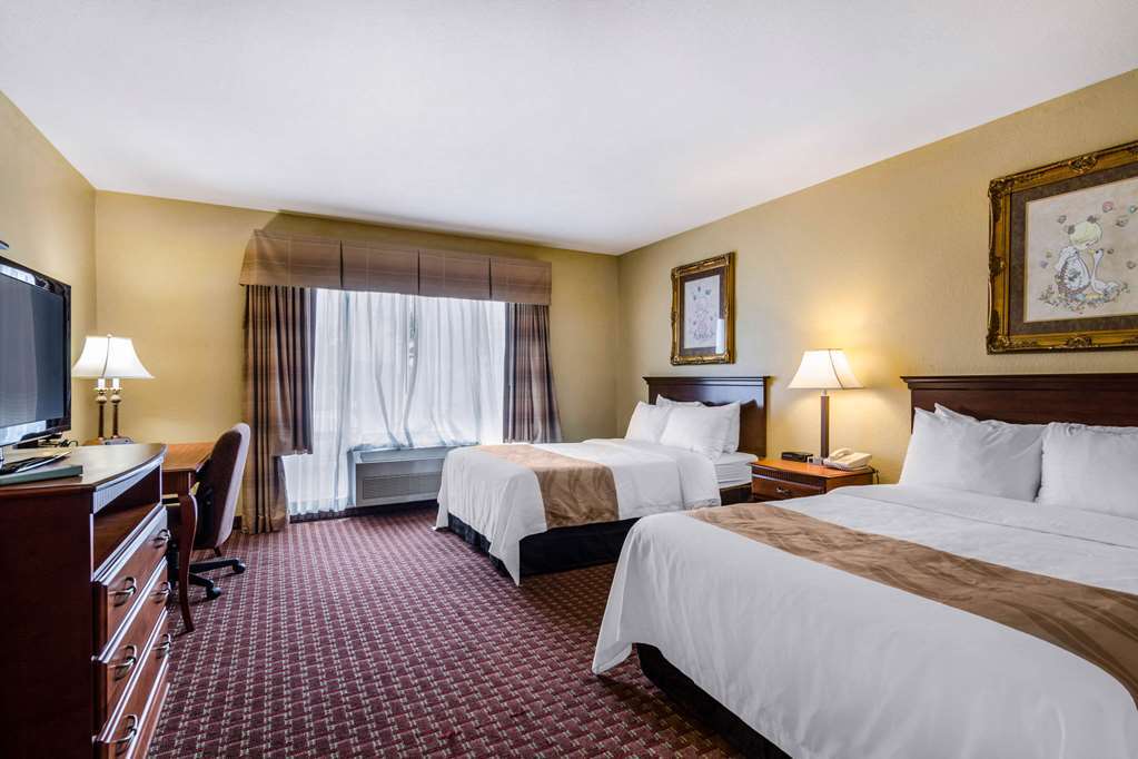 Quality Inn & Suites Картаж Номер фото