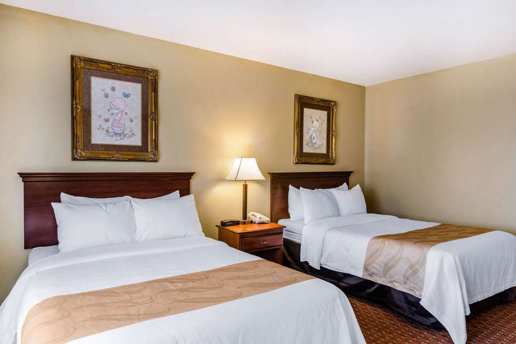 Quality Inn & Suites Картаж Номер фото