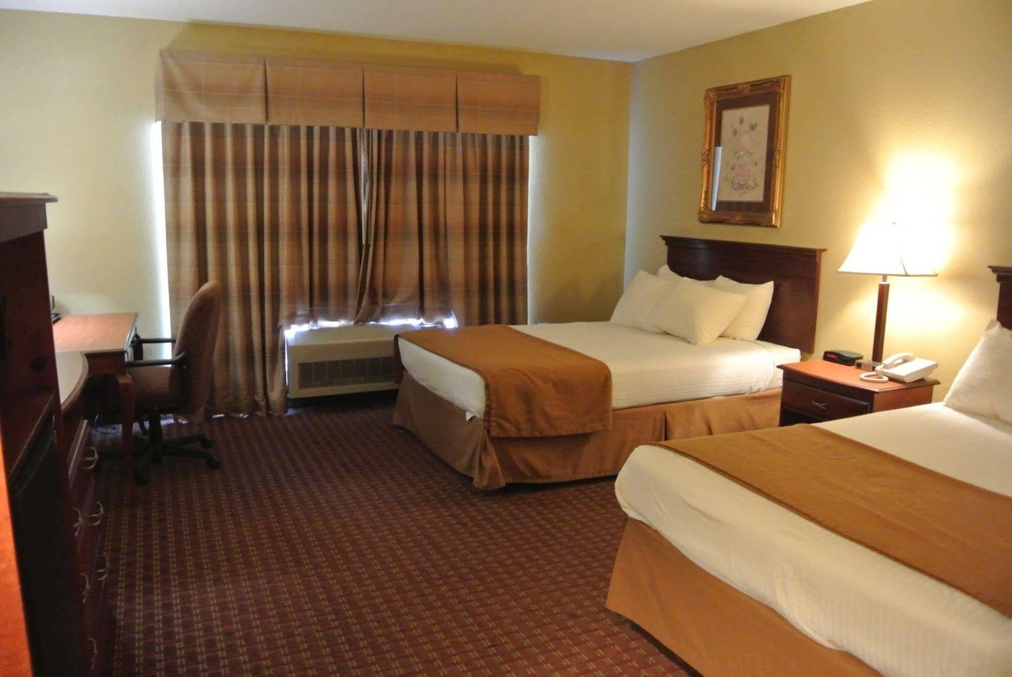 Quality Inn & Suites Картаж Экстерьер фото