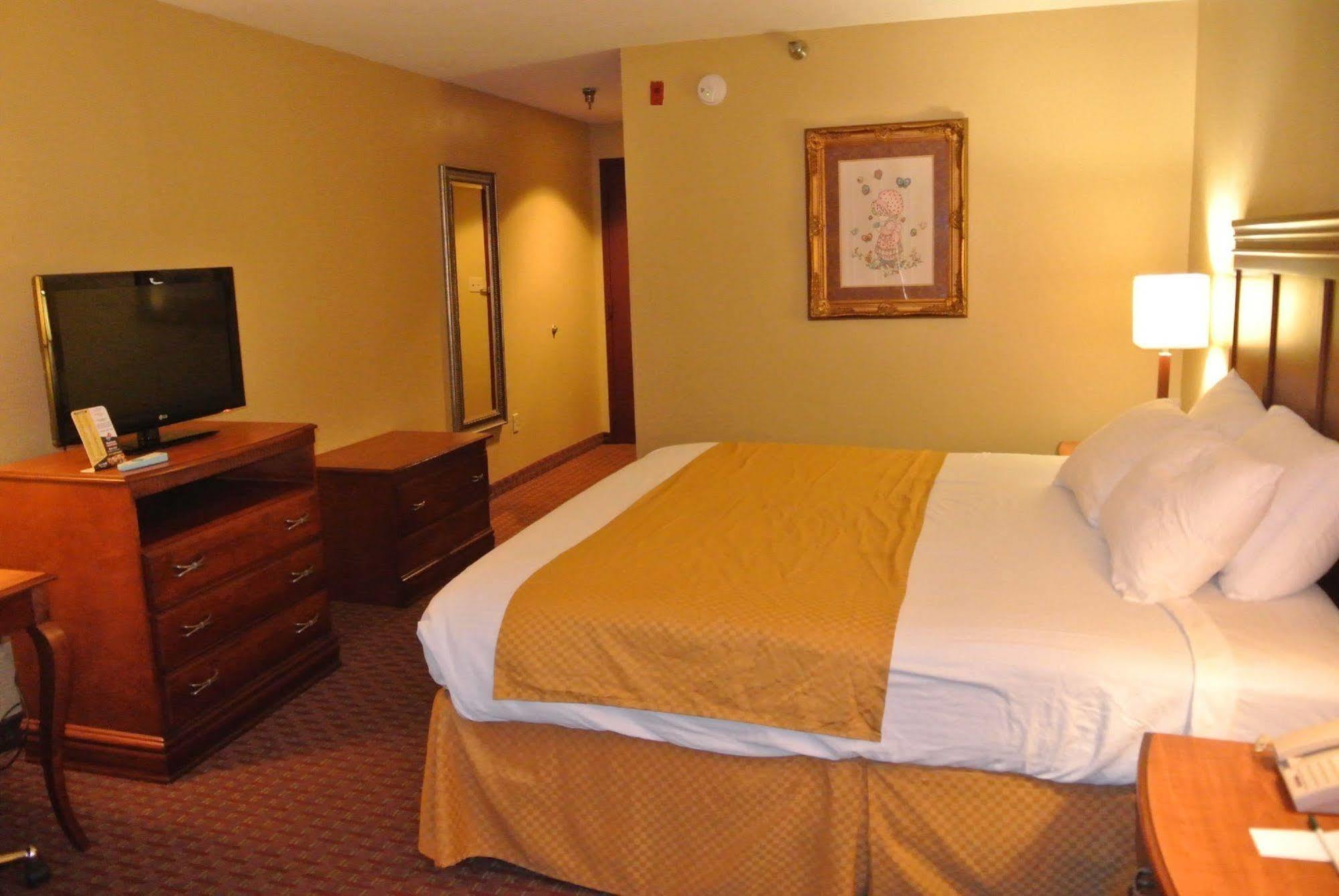 Quality Inn & Suites Картаж Экстерьер фото